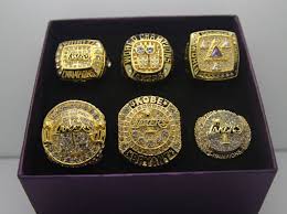 Los Angeles Lakers Championship Ring Set